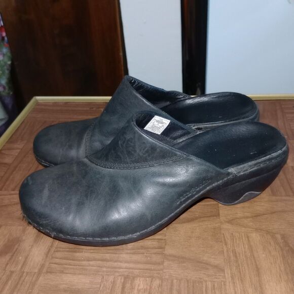 Patagonia Size 9.5 Better Clog Slide Mules Leather Shoe Black Style T11500‎ - Picture 2 of 9